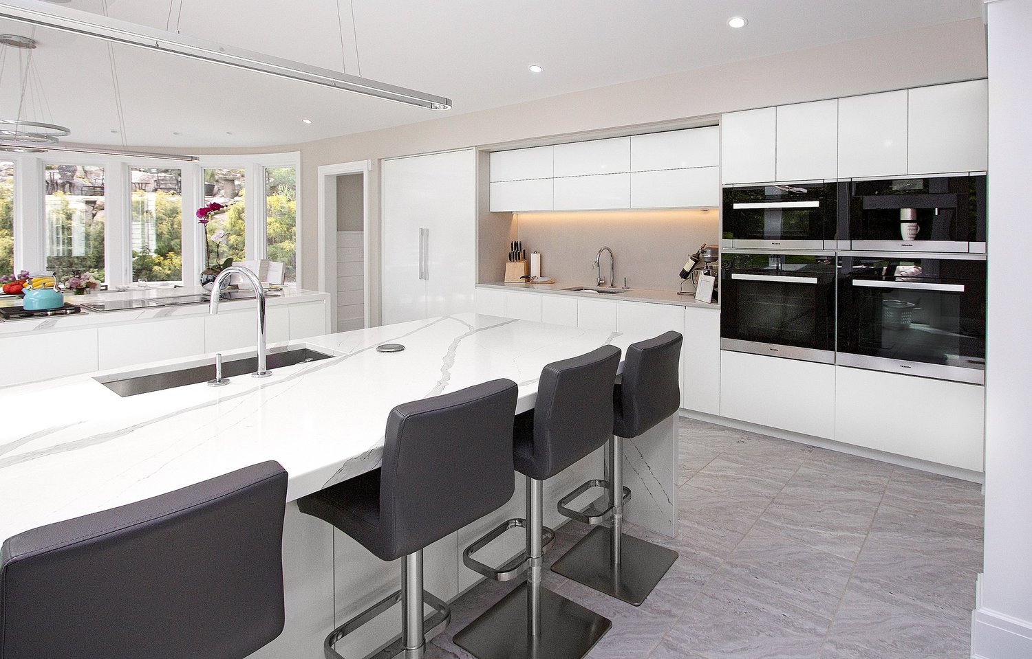 Modern Art Kitchen bespoke millwork commission — european kitchens series