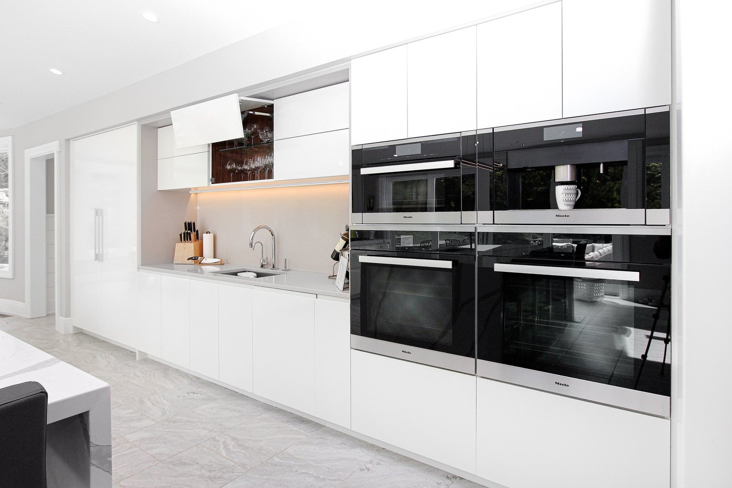 Modern Art Kitchen bespoke millwork commission — european kitchens series