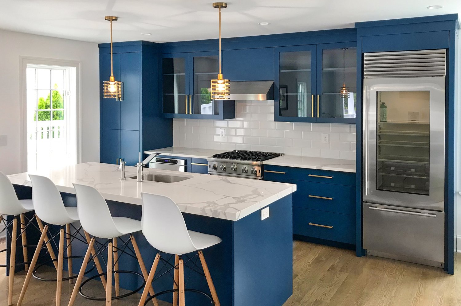 Modern Art Kitchen bespoke millwork commission — modern sculleries series