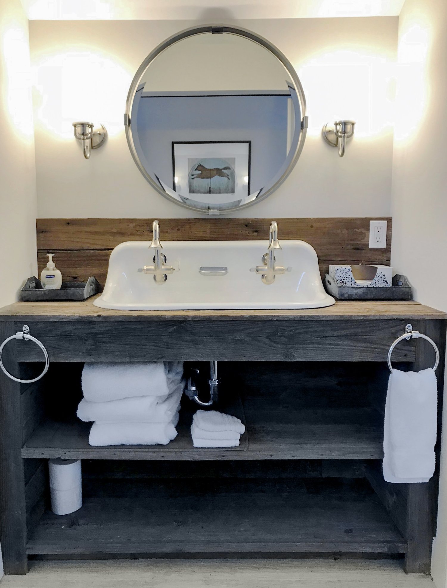 Modern Art Kitchen bespoke millwork commission — bath & vanity suites series